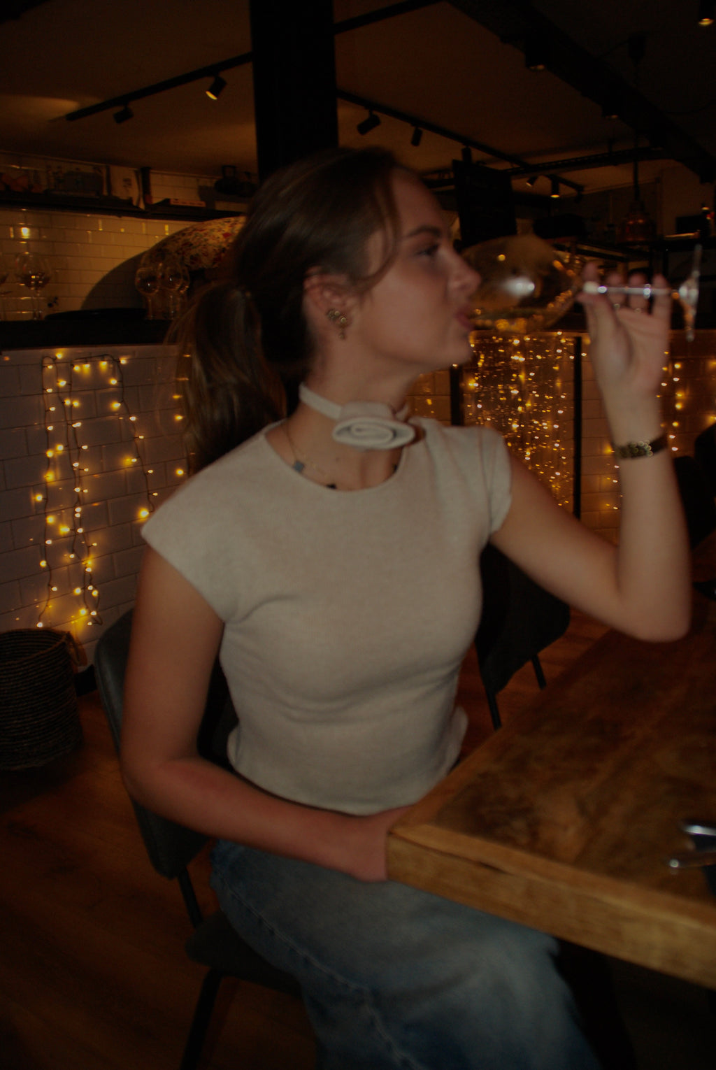 Wollen top met roos beige